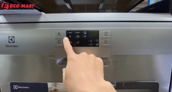 Video đánh giá chi tiết máy rửa bát Electrolux ESF5512LOX 13 bộ nhập Châu Âu