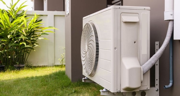 Tại sao NÊN yêu cầu lắp tối thiểu 3 mét ống đồng cho máy điều hoà treo tường?