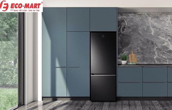 Đánh giá: Tủ lạnh Electrolux Inverter 335 lít EBB3702K-H hiện đại và tinh tế