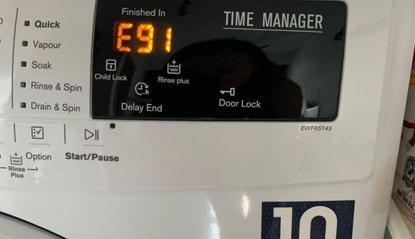Máy giặt Electrolux báo lỗi E91. Nguyên nhân và cách xử lý nhanh chóng