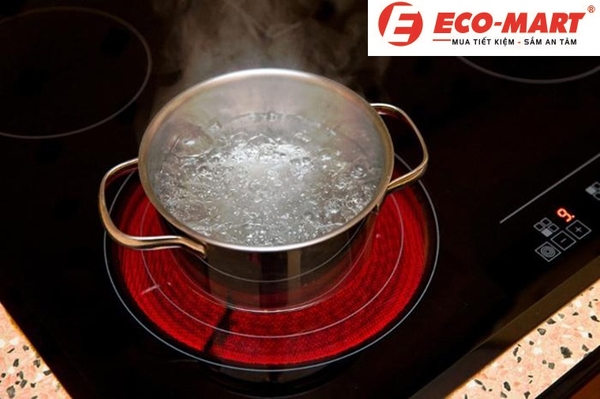 So sánh chi tiết bếp từ và bếp hồng ngoại