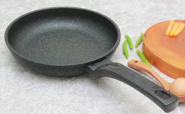 Cách sử dụng và bảo quản chảo đá mới mua bạn nên biết.
