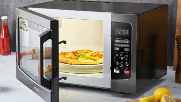 Những lợi ích và hạn chế của việc sử dụng lò vi sóng trong gia đình