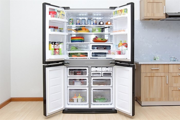 Tủ lạnh Sharp 630 và 631 giống và khác nhau như nào?
