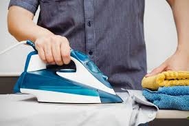 Các tính năng an toàn nào là quan trọng khi sử dụng bàn là?