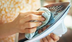 Hướng dẫn vệ sinh bàn là đúng cách – Giữ bàn là luôn sạch và bền lâu