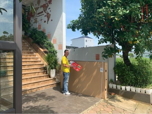 Giao Hàng và Lắp Đặt Tivi 85 inch tại Chi Đông - Mê Linh