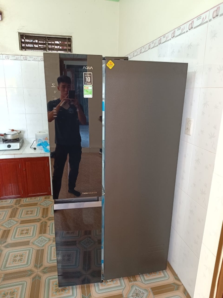 Giao Hàng và Lắp Đặt Tủ Lạnh Aqua AQR-M466XA(GB) Inverter 410 Lít tại Hải Phòng