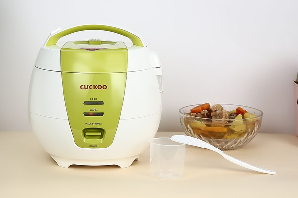 Nồi cơm điện Cuckoo CR-0661/GRVNCV 1.08 lít màu xanh lá
