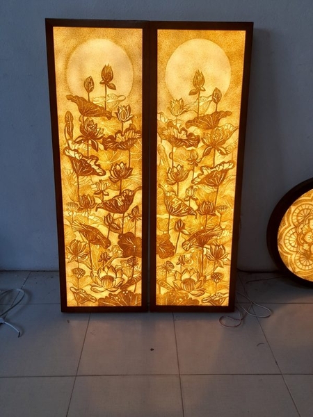 tranh-xo-dua-hoa-sen-va-mat-trang-34