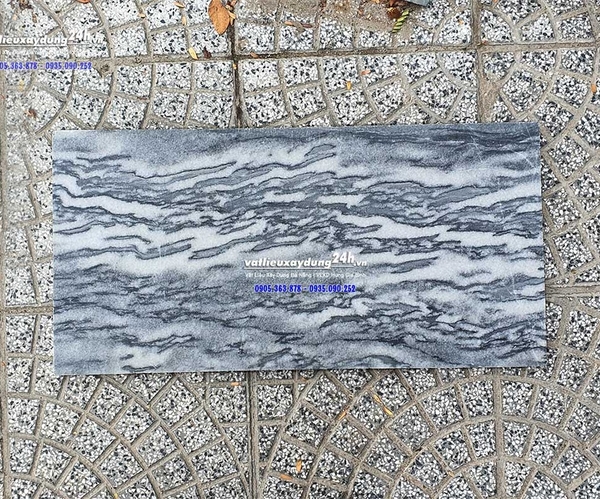 Đá sọc dưa đen 30x60 mài bóng