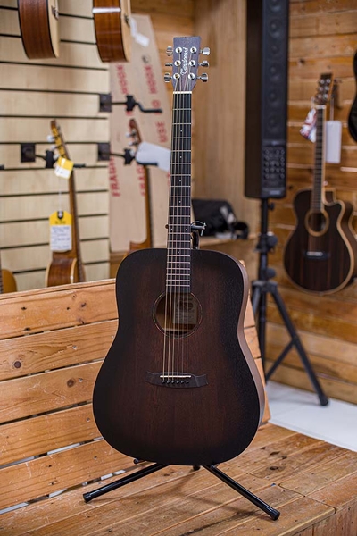 dan-guitar-acoustic-tanglewood-tqrc-d