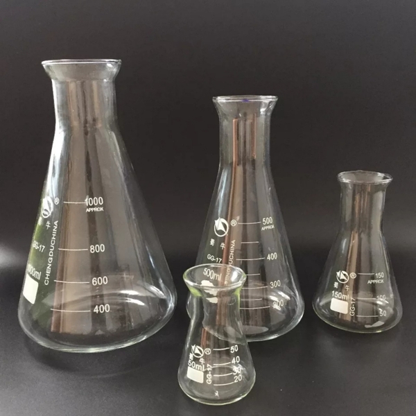 binh-tam-giac-0-nut-3000ml