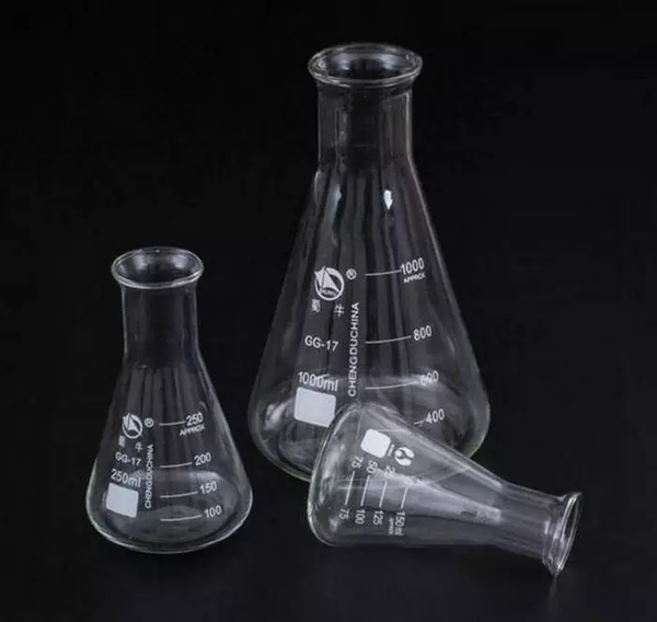 binh-tam-giac-250ml-co-tron