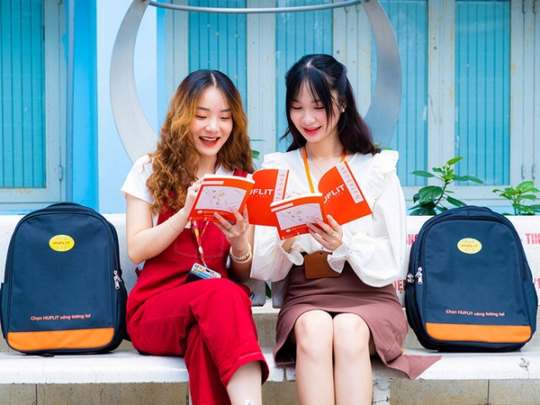 May balo trường đại học