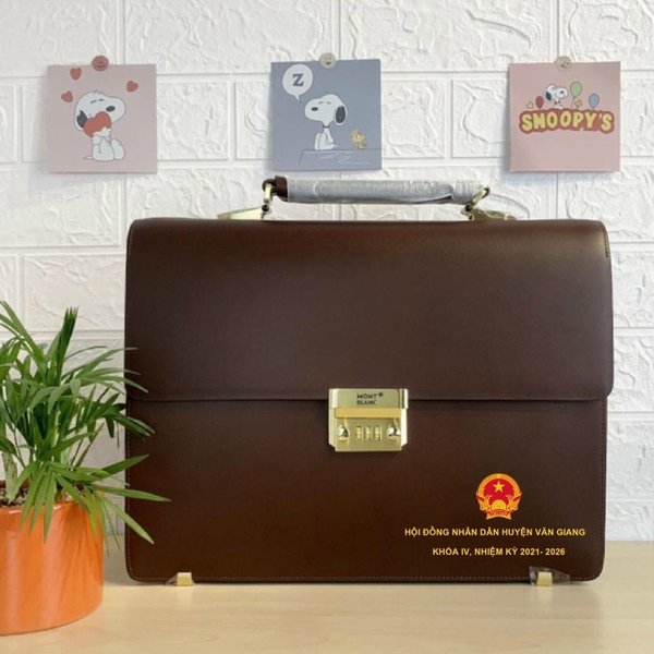 Cặp da trường sĩ quan thiết kế theo đúng quy cách Bộ Quốc Phòng