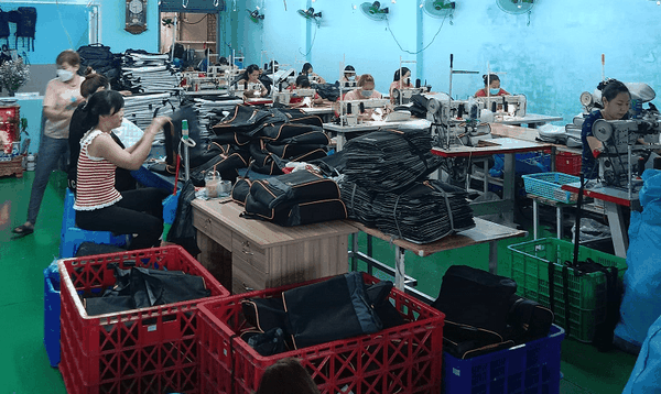 Quy trình sản xuất túi thể thao tại VietBags