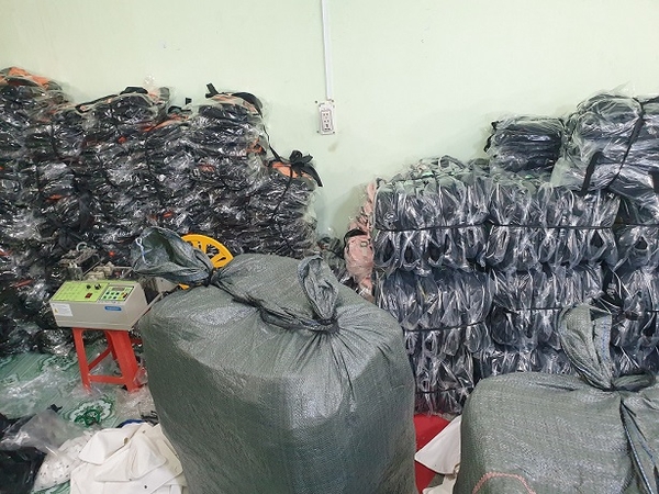 Xưởng sản xuất túi thể thao số lượng lớn