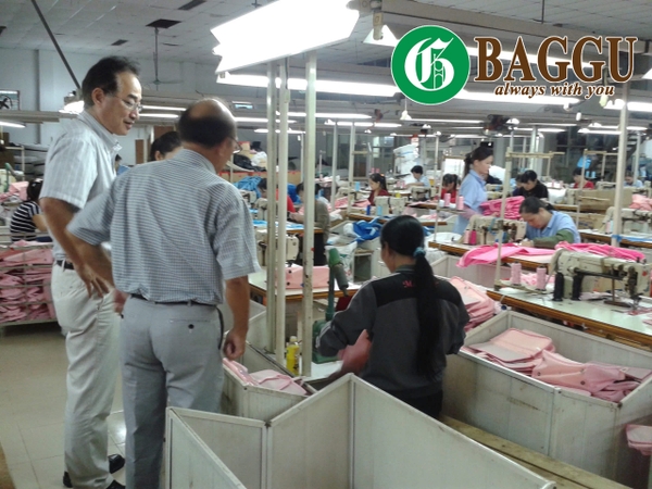 May túi xách laptop theo đơn đặt hàng