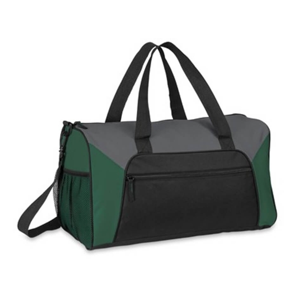 Quy trình sản xuất túi thể thao tại xưởng VietBags gồm thiết kế, in logo, cắt may và kiểm tra chất lượng trước khi giao hàng