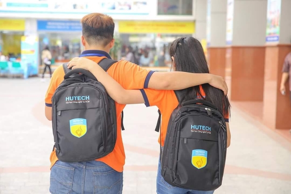 Xưởng may balo học sinh chất lượng cao, bền đẹp cho trường học