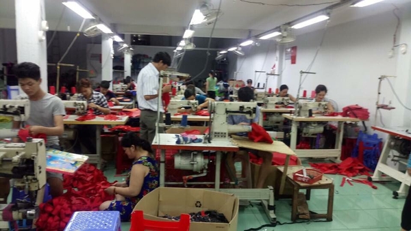 chọn cặp laptop làm quà tặng doanh nghiệp