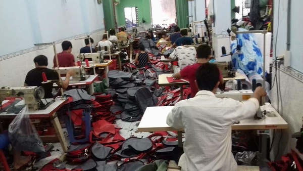 Xưởng may túi đeo chéo