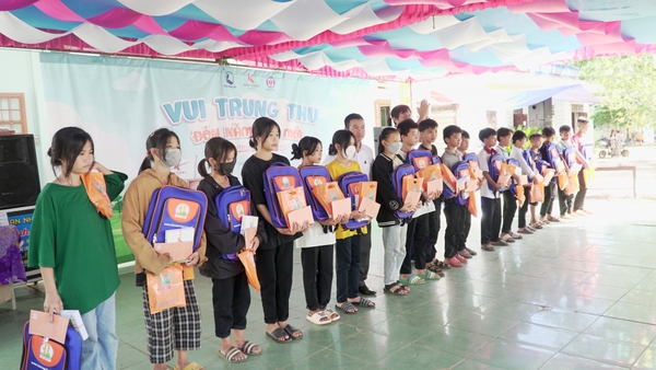 xưởng sản xuất balo thiện nguyện giá rẻ