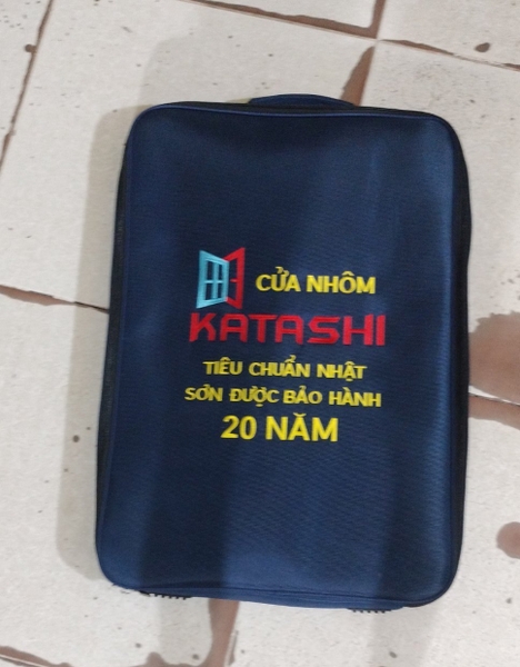 Xưởng sản xuất túi đựng cửa nhôm