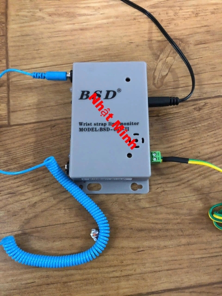 wrist-strap-monitor-bsd-401-1-bsd-401-2-giam-sat-vong-deo-tay