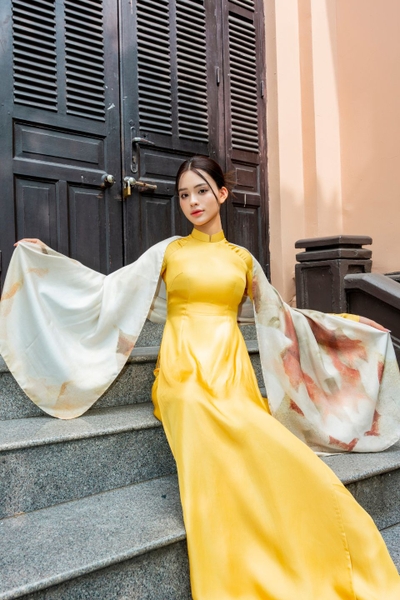 Khăn lụa dài - Mẫu Tinh Khôi