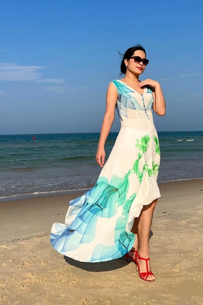 Váy đầm maxi vạt không đối xứng lụa chiffon hoạ tiết sen