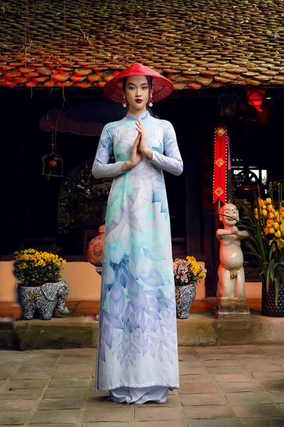 Traditional Vietnamese dress with lavender lotus pattern
