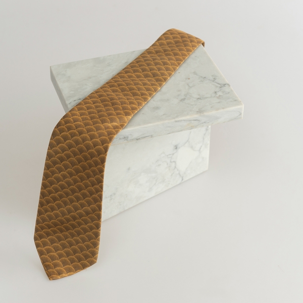 Wave gold silk tie