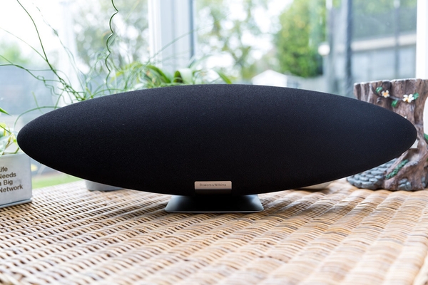 Bowers & Wilkins tái sinh dòng loa Zeppelin với thiết kế mới