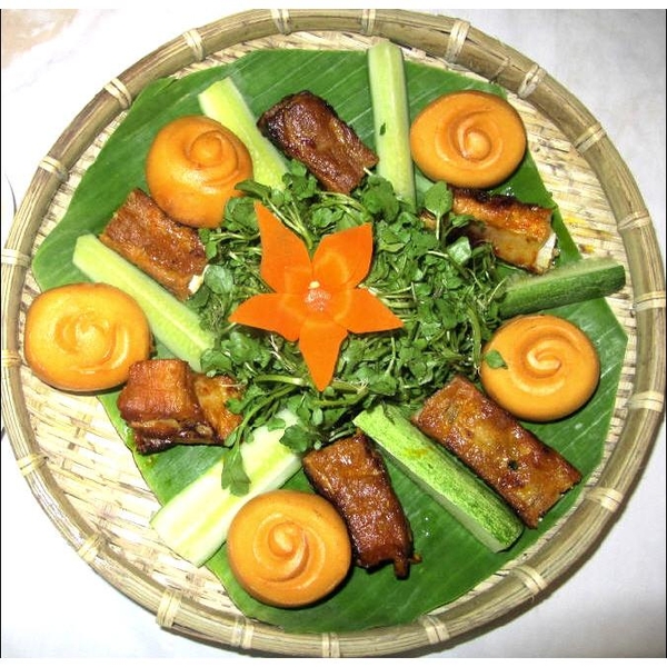 suon-heo-quay-bia-banh-bao