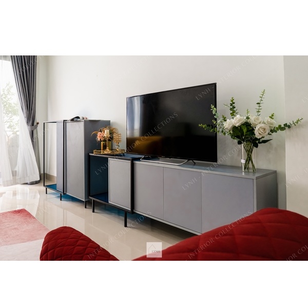 Kệ tivi khung sắt pha kính tipon LYNH-KTV009