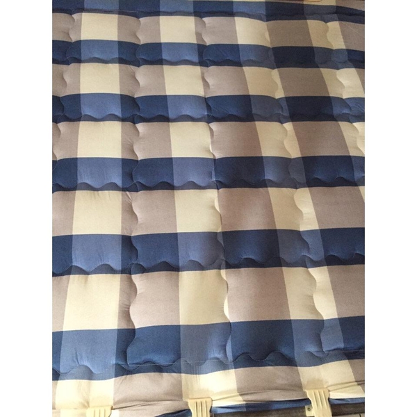 Chăn poly trần liền vỏ và ruột KT 180x200