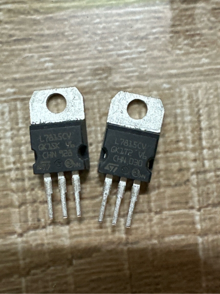l7815cv-h99-3
