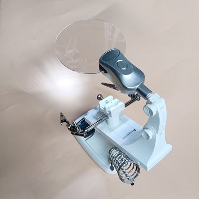 kinh-lup-de-ban-da-nang-xoay-360-do-zoom-4-5x-gia-3-tang-5