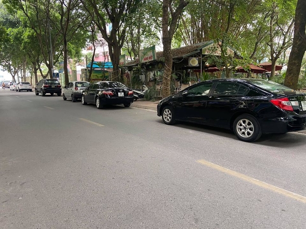 Cần bán Kiot 2 mặt tiền siêu đẹp khu đô thị Việt Hưng nhiều tiện ích giá cực tốt LH 0348885083