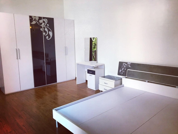 Cho thuê biệt thự Sài Đồng full nội thất cực đẹp liên hệ Mr Điệp 0358869668.