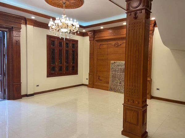 Bán Biệt thự song lập BT5 - Khu đô thi Việt Hưng, Long Biên đã hoàn thiện. Liên hệ Mr Nam: 0963892968.
