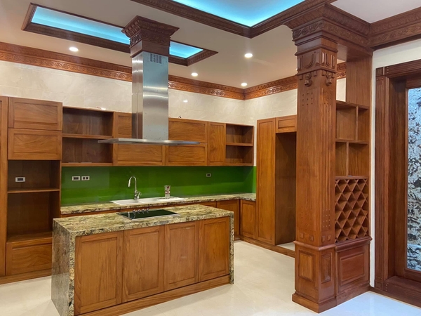 Bán Biệt thự song lập BT5 - Khu đô thi Việt Hưng, Long Biên đã hoàn thiện. Liên hệ Mr Nam: 0963892968.