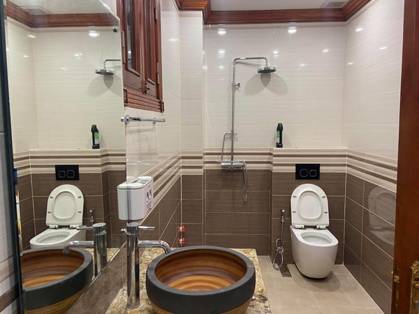 Bán Biệt thự song lập BT5 - Khu đô thi Việt Hưng, Long Biên đã hoàn thiện. Liên hệ Mr Nam: 0963892968.