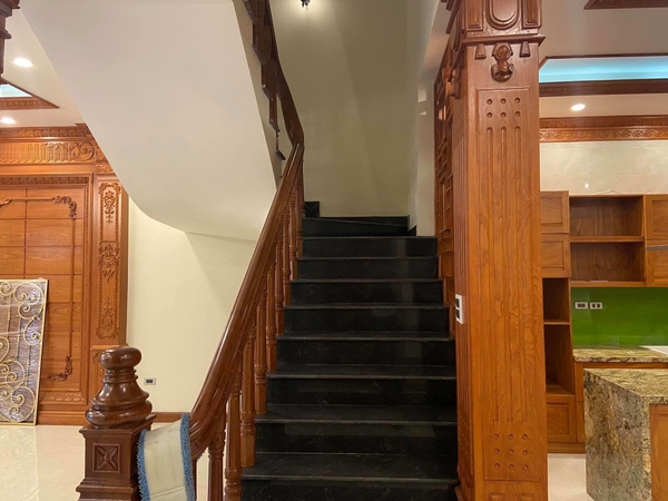 Bán Biệt thự song lập BT5 - Khu đô thi Việt Hưng, Long Biên đã hoàn thiện. Liên hệ Mr Nam: 0963892968.