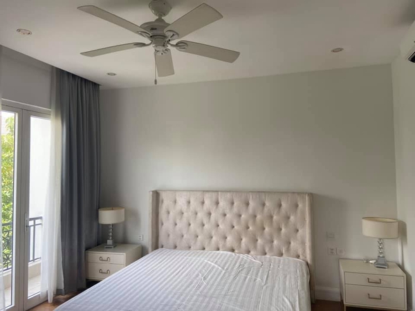 Cho thuê biệt thự Sài Đồng Vinhome Riverside full nội thất liên hệ Mr Nam 0948572567