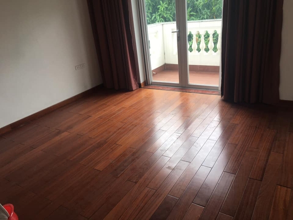 Cho thuê biệt thự Sài Đồng Vinhome Riverside full nội thất liên hệ Mr Nam 0948572567
