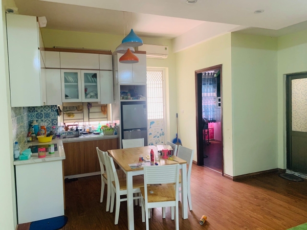 Chính chủ cần bán chung cư Việt Hưng nội thất cơ bản. Liện hệ Mr Nam 0948572567.
