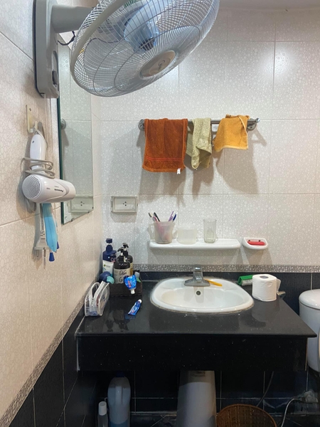 Cho thuê căn hộ đẹp giá rẻ tại CT10 Việt Hưng, Long Biên. S: 85m2. Giá: 7tr/th. Lh xem trực tiếp 0988624374.